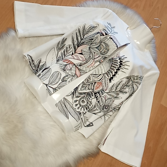 Chico's Short Floral Print Jacket - Picture 11 of 14